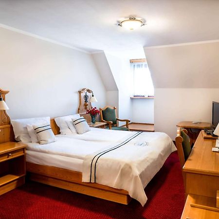 Hotel Pod Cizemka Sandomierz Bagian luar foto