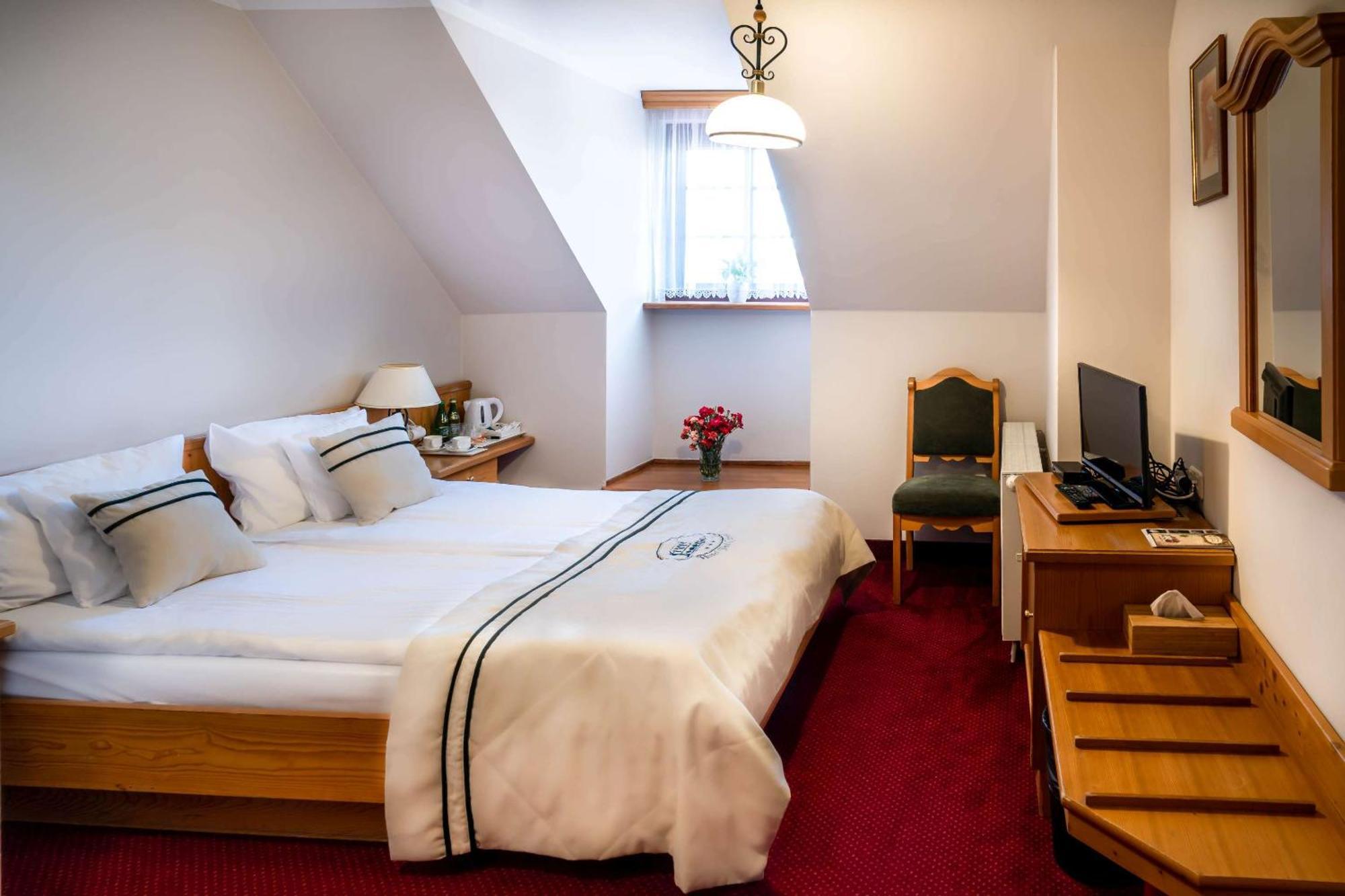 Hotel Pod Cizemka Sandomierz Bagian luar foto