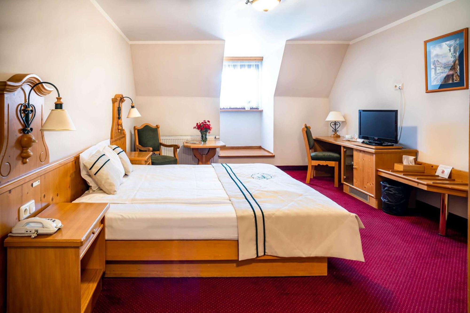 Hotel Pod Cizemka Sandomierz Bagian luar foto
