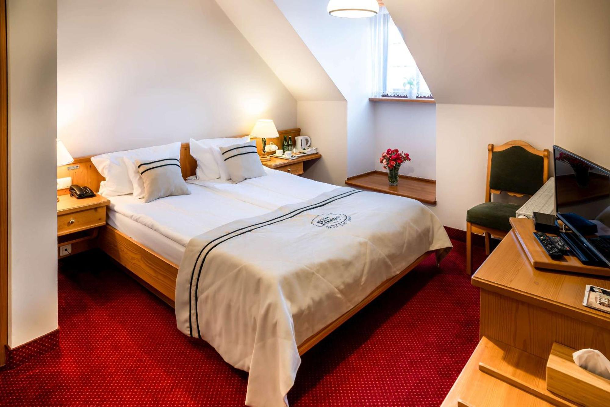 Hotel Pod Cizemka Sandomierz Bagian luar foto