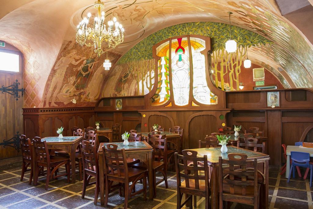 Hotel Pod Cizemka Sandomierz Bagian luar foto