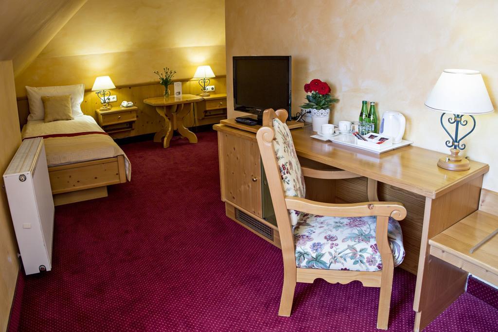 Hotel Pod Cizemka Sandomierz Ruang foto