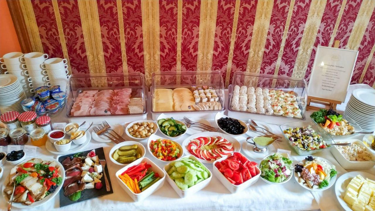 Hotel Pod Cizemka Sandomierz Bagian luar foto