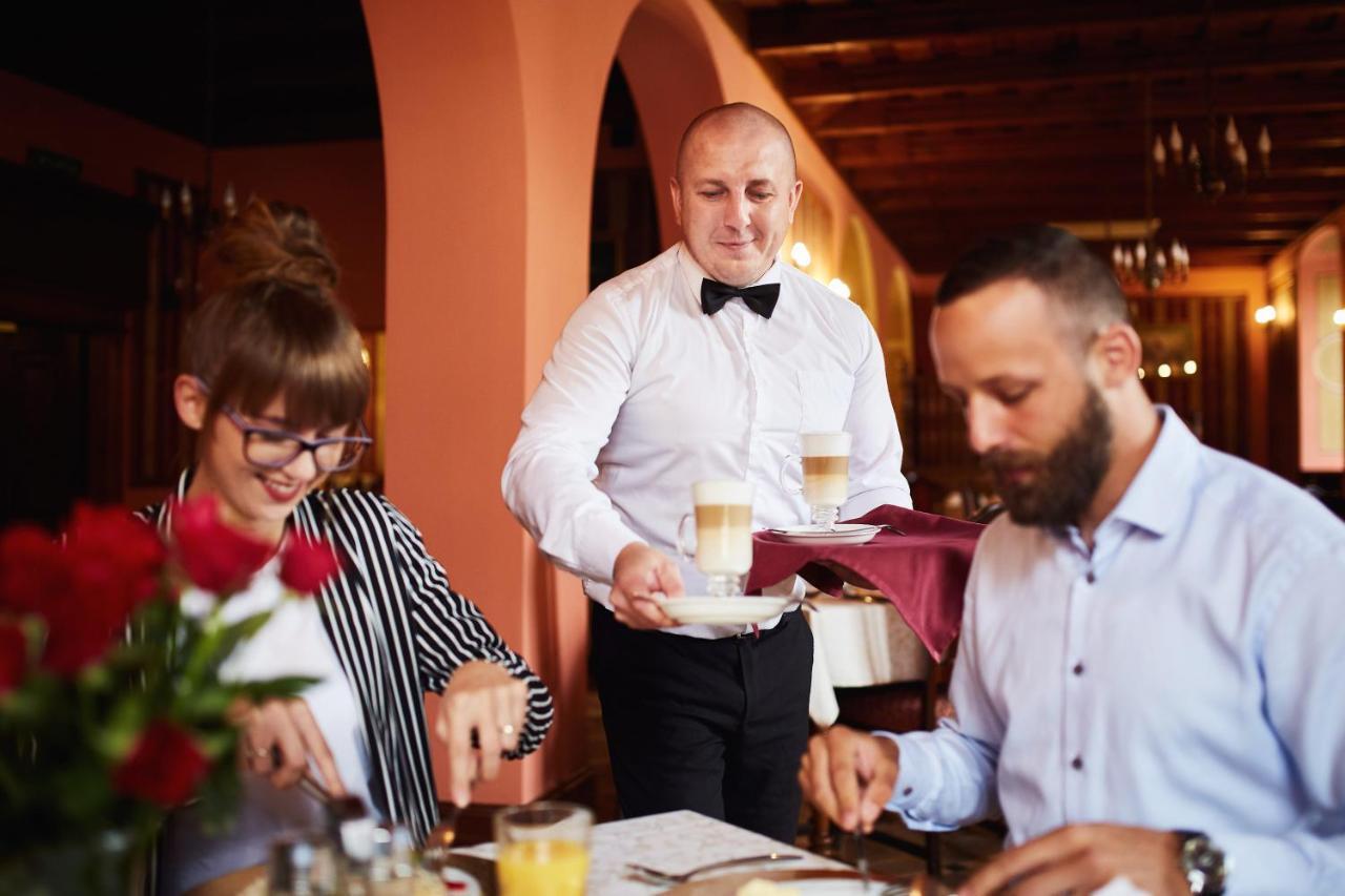 Hotel Pod Cizemka Sandomierz Bagian luar foto